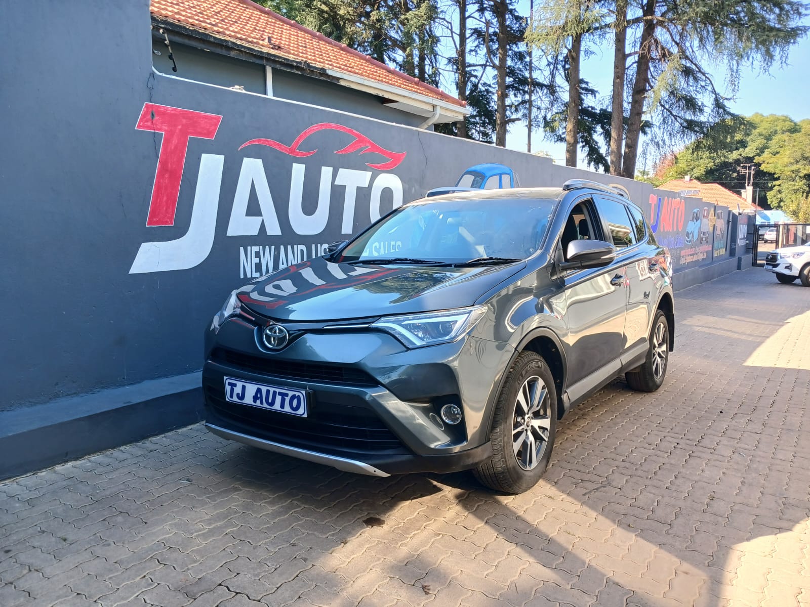 Read more about the article Toyota RAV4 2.0 GX manual