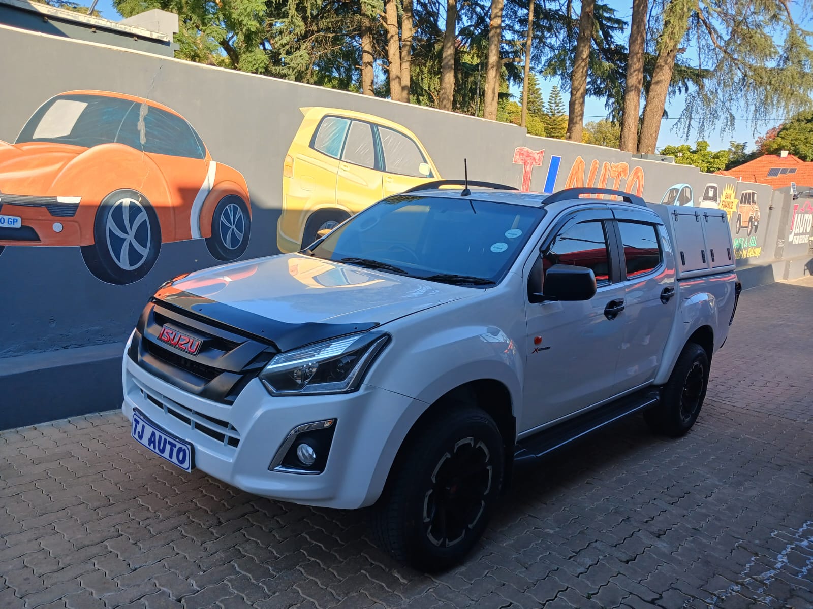 Read more about the article Isuzu D-Max 250 HO X-Rider Auto Double-Cab