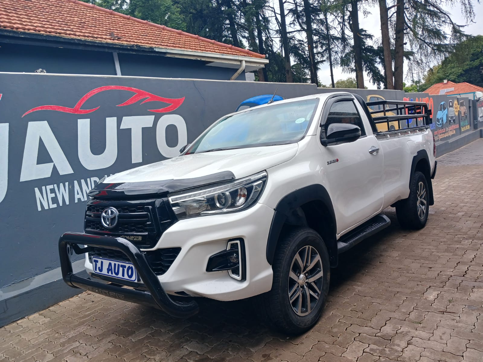 Read more about the article Toyota Hilux 2.8GD-6 SRX 4×4 Single-Cab auto