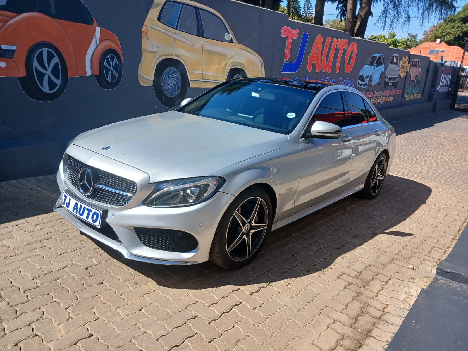 Read more about the article Mercedes-Benz C-Class C 200 Auto