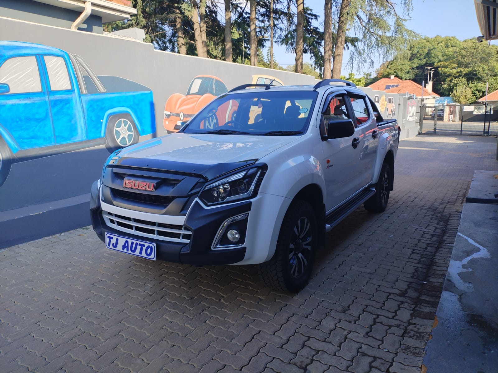 Read more about the article Isuzu D-Max 250 HO X-Rider Auto Double-Cab