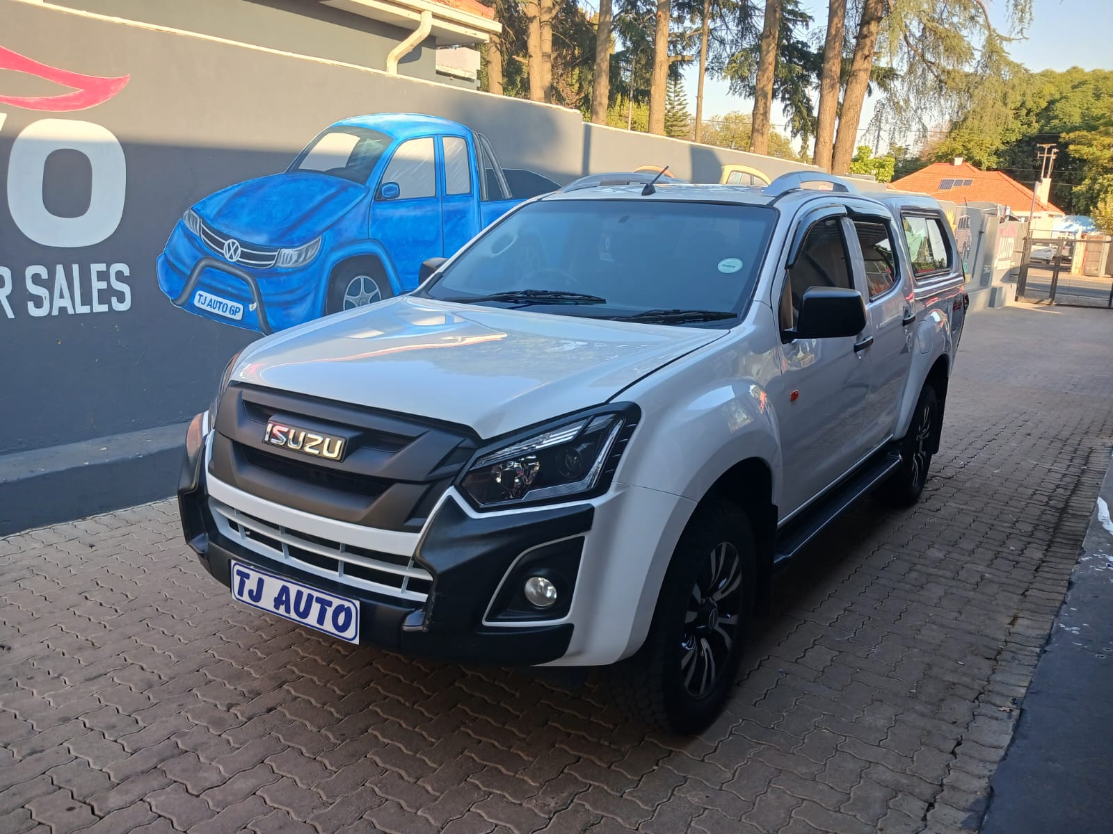 Read more about the article 2022 Isuzu D-Max 250 HO Hi-Rider 4×4 Double-Cab