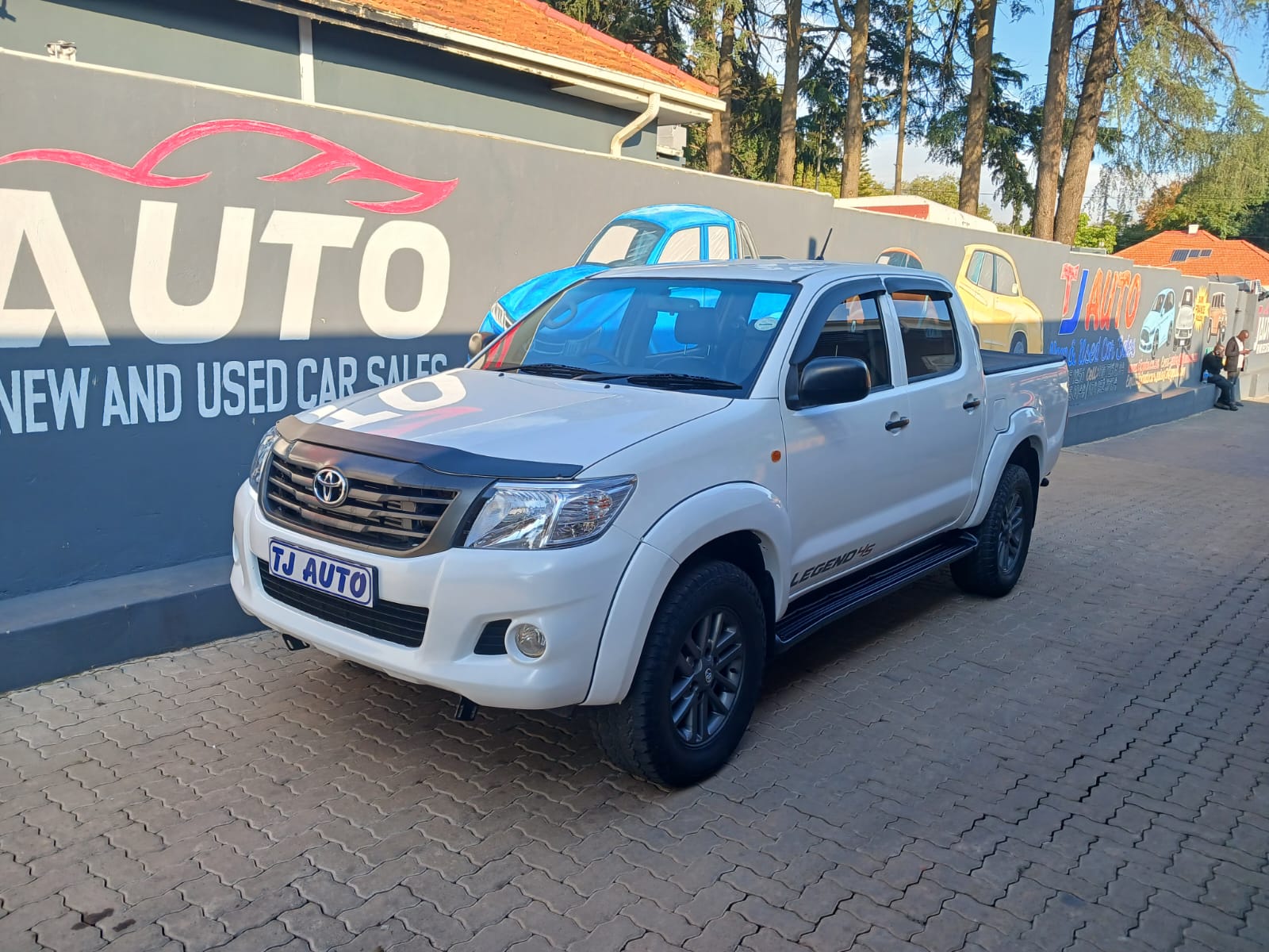 Read more about the article Toyota Hilux 2.5 D-4D SRX 4×4 Double-Cab