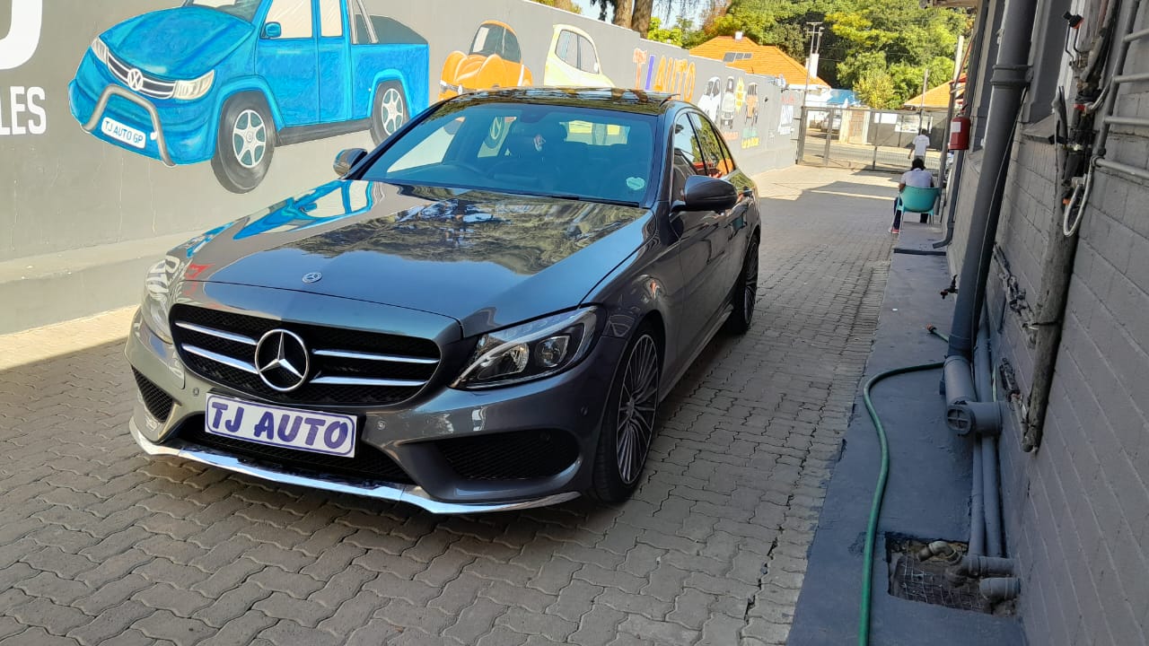 Read more about the article Mercedes-Benz C-Class C 250 Bluetec AMG Line Auto