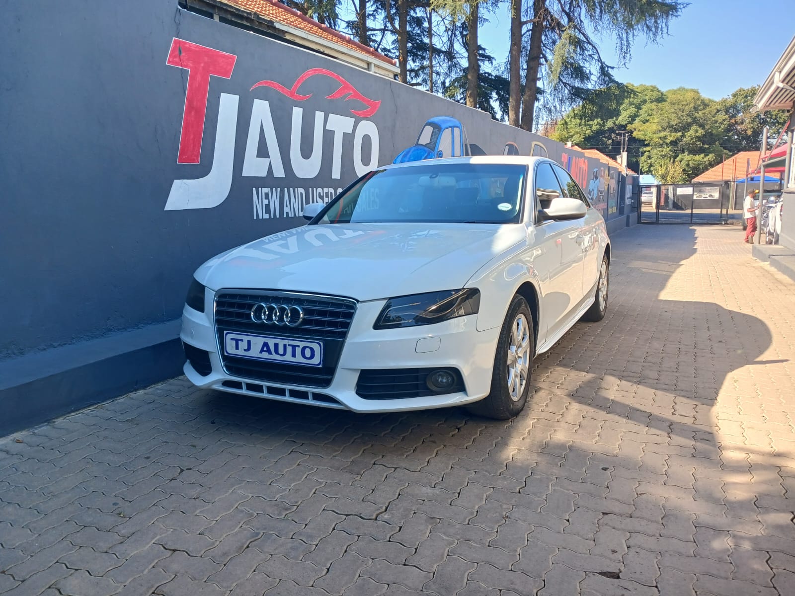 Read more about the article Audi A4 1.8 T Ambition Auto