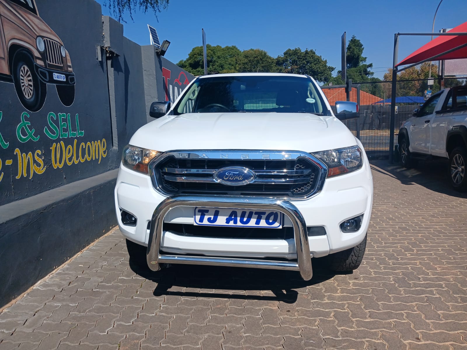 Read more about the article Ford Ranger 2.2 TDCi XLS Auto SuperCab