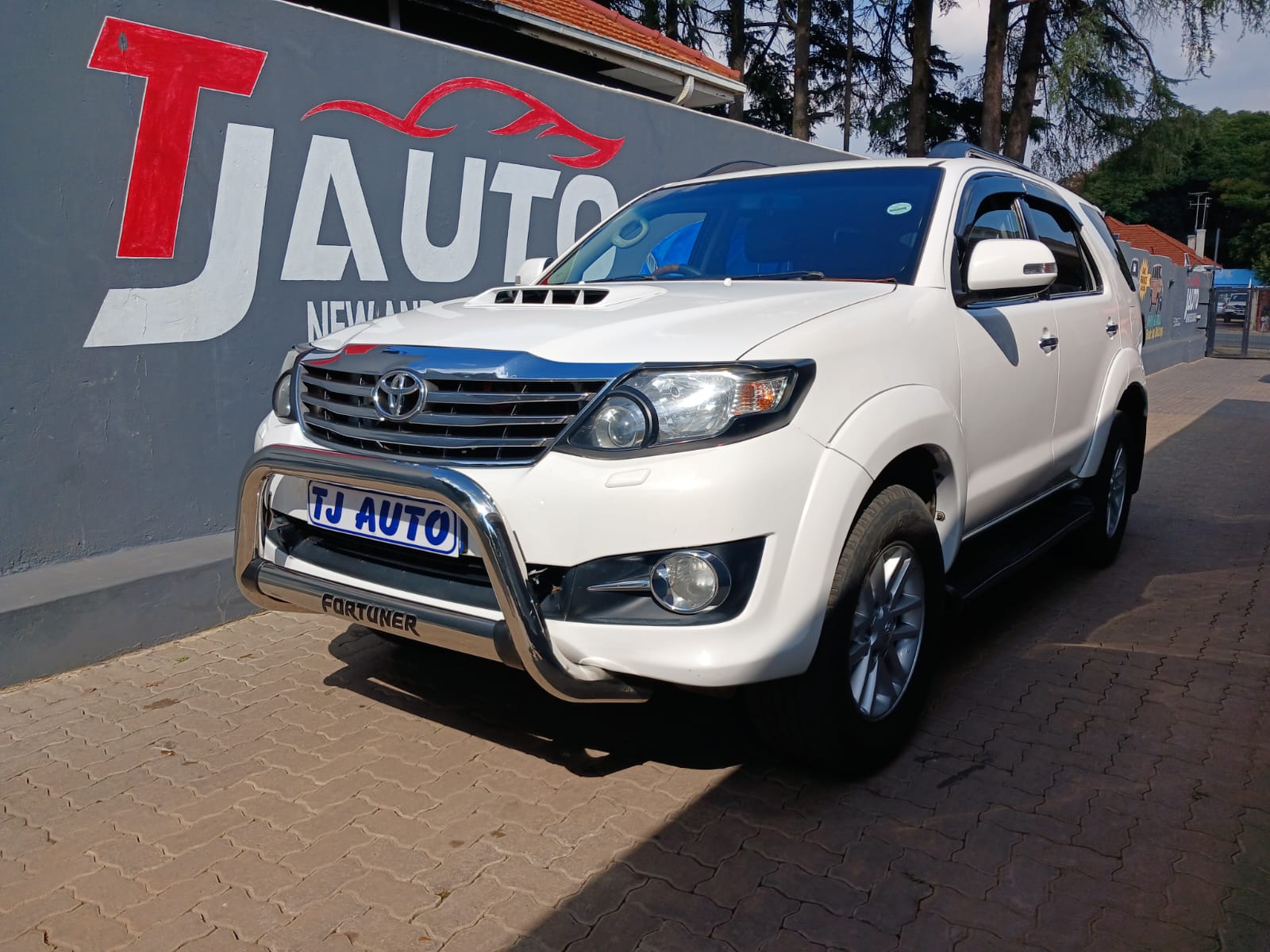 Read more about the article Toyota Fortuner 3.0 D-4D Raised Body