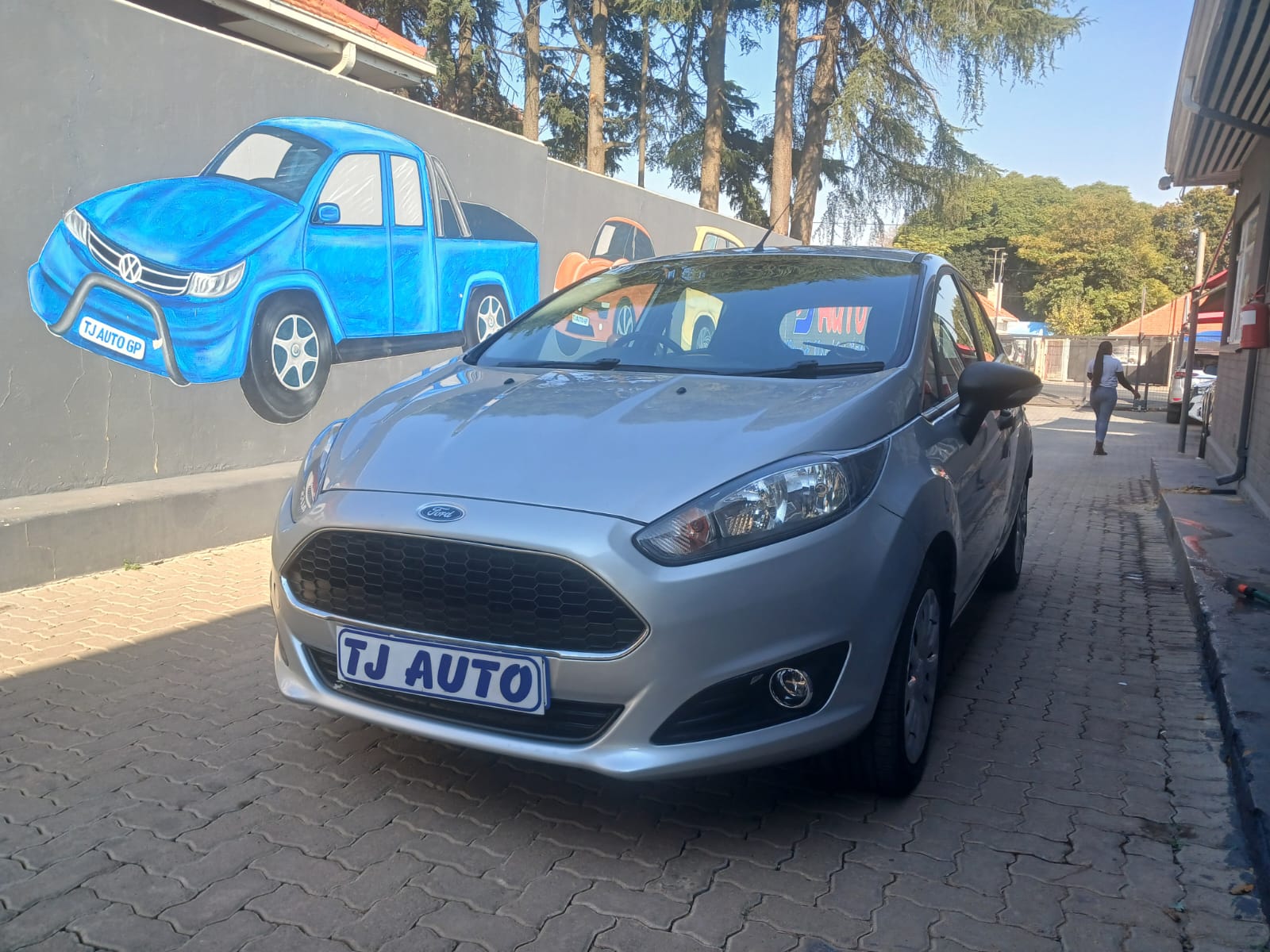 Read more about the article 2015 Ford Fiesta 5-Door 1.0T Ambiente Auto