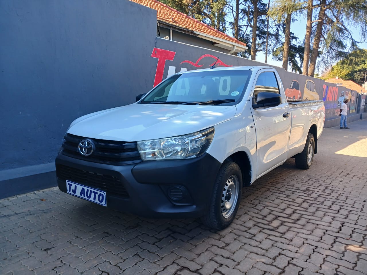 Read more about the article 2022 Toyota Hilux 2.4GD S (Aircon)