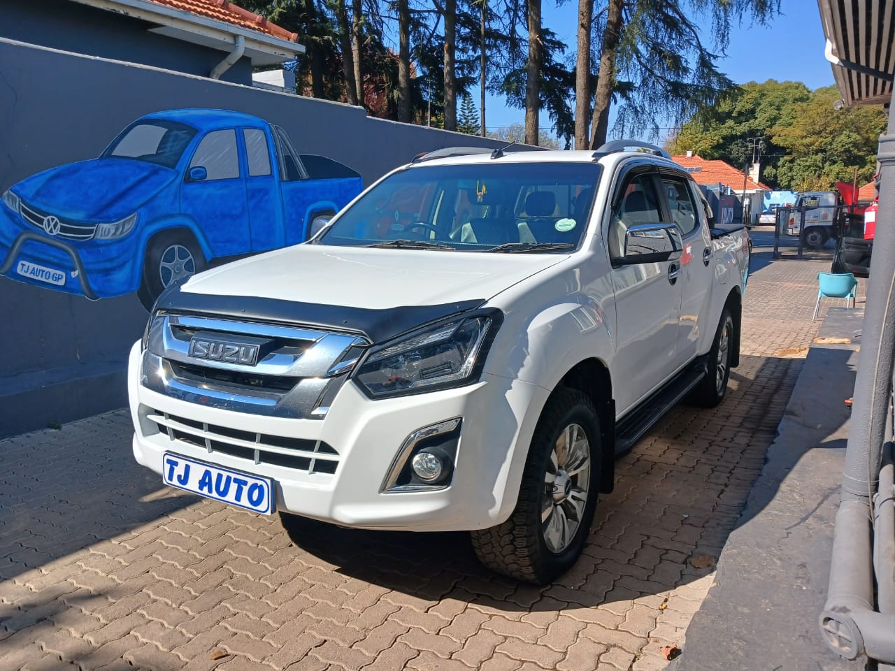 Read more about the article 2018 Isuzu KB 300D-Teq Double Cab 4×4 LX