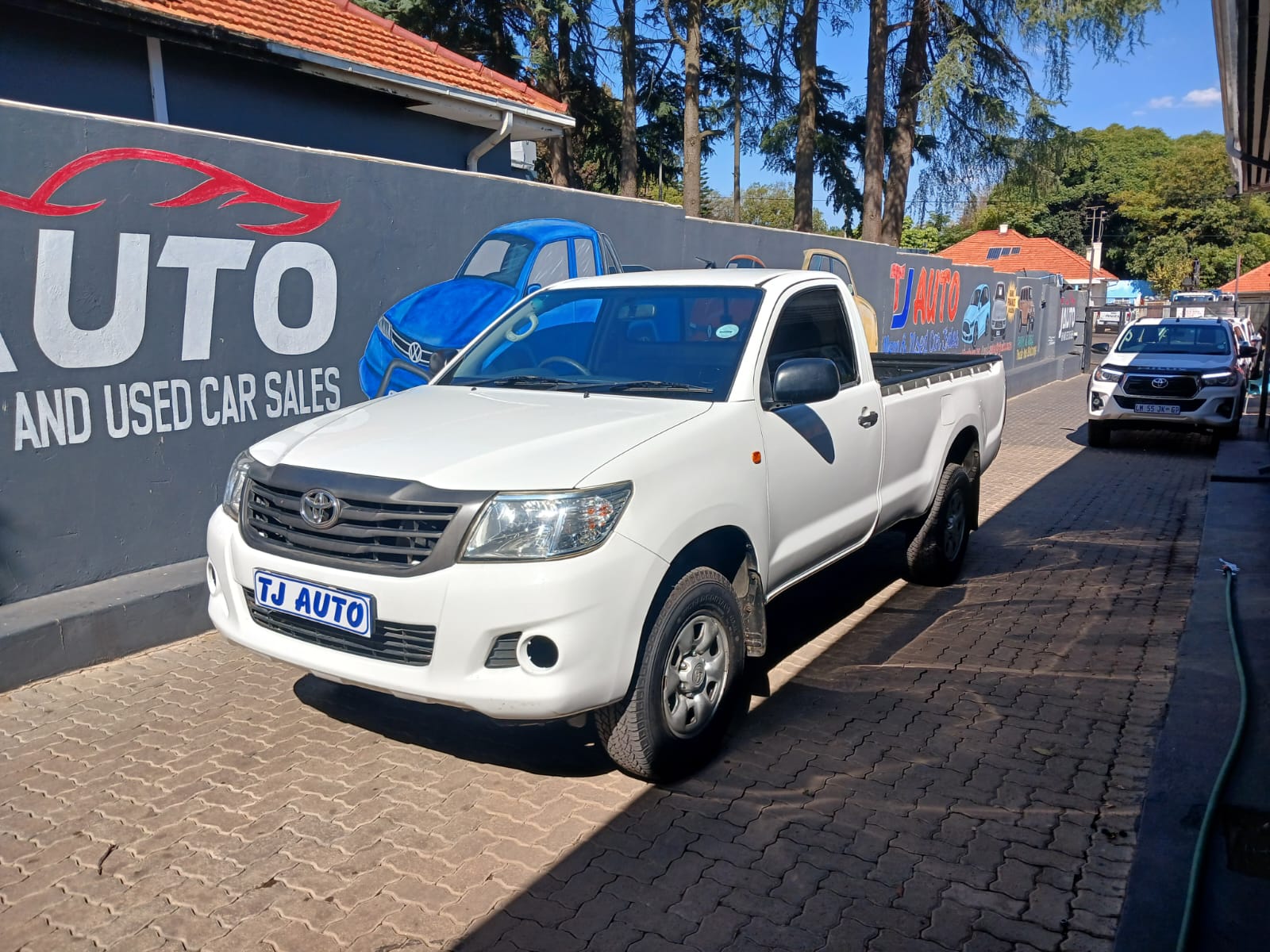 Read more about the article 2010 Toyota Hilux 2.5 D-4D Single-Cab