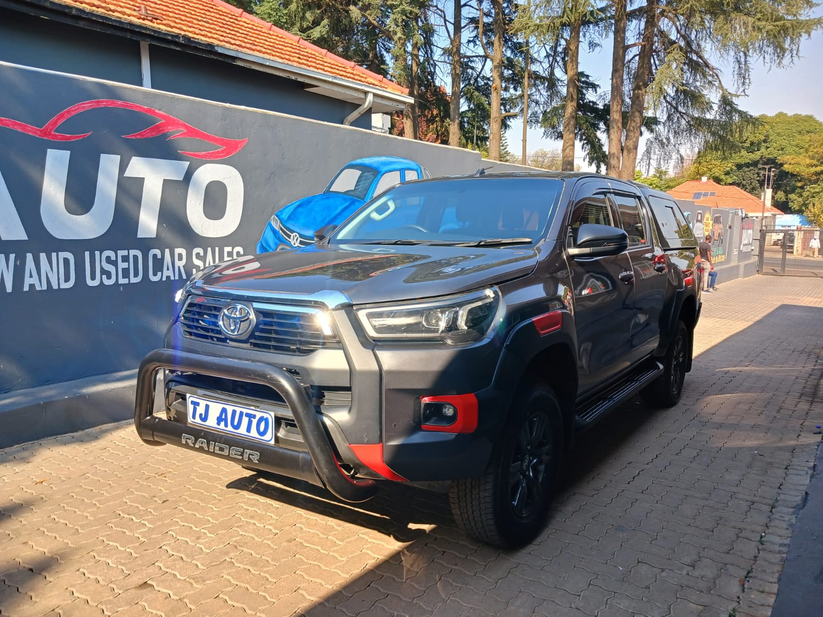 Read more about the article 2022 Toyota Hilux 2.4 GD-6 Raised Body Raider Auto Double-Cab