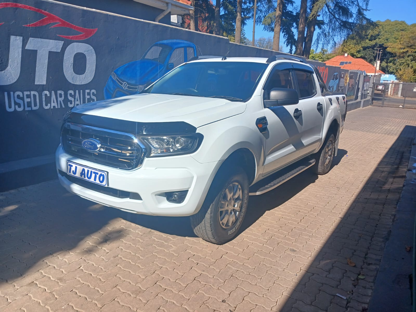 Read more about the article 2015 Ford Ranger 2.2TDCi Double Cab Hi-Rider XL