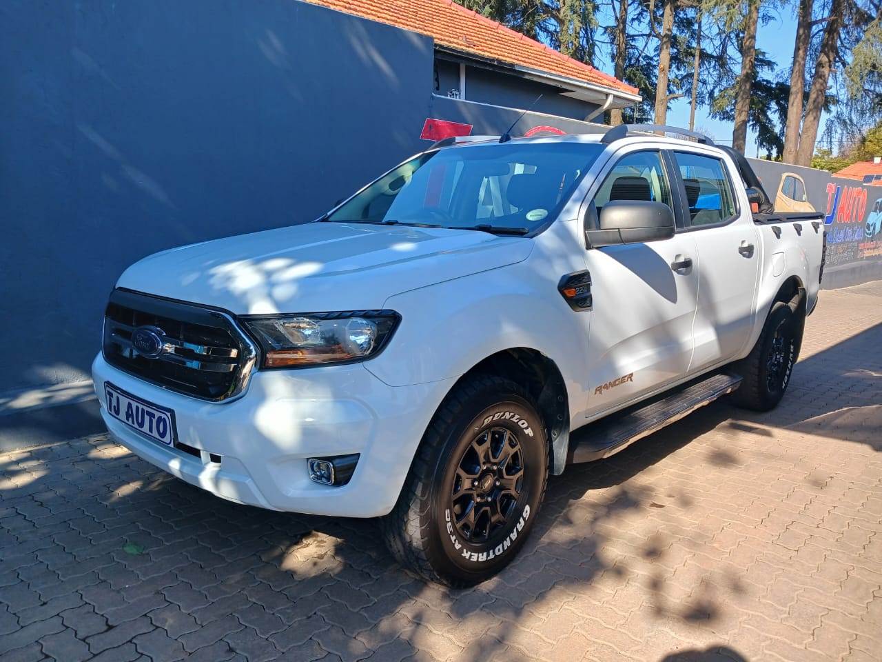 Read more about the article 2017 Ford Ranger 2.2TDCi Double Cab Hi-Rider XL