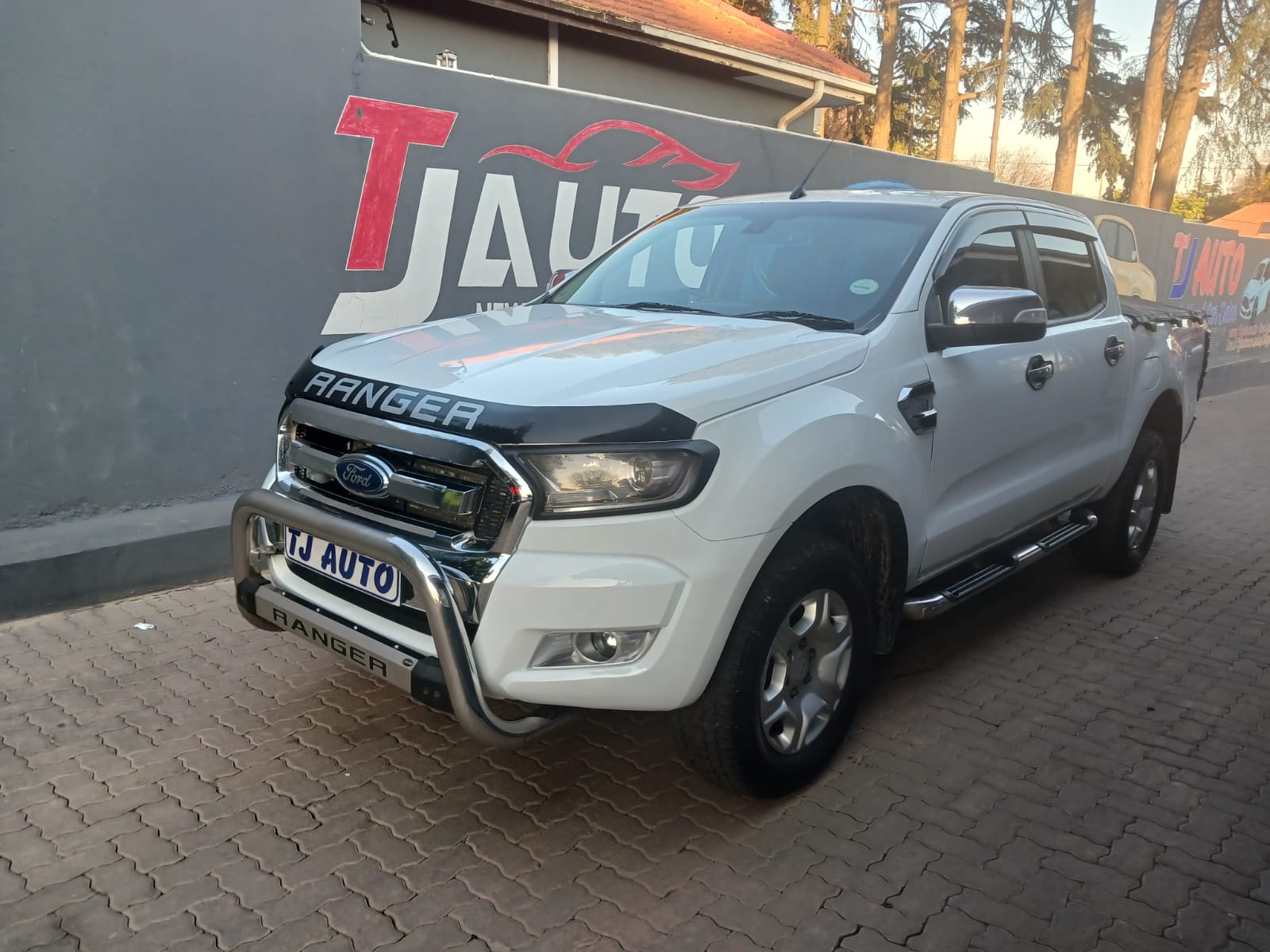 Read more about the article Ford Ranger 3.2 TDCi XLT 4×4 Auto Double-Cab