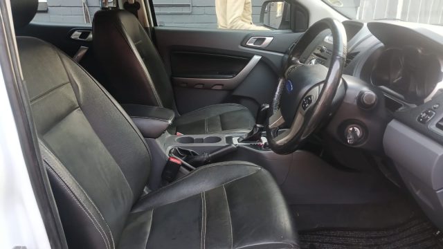 i8