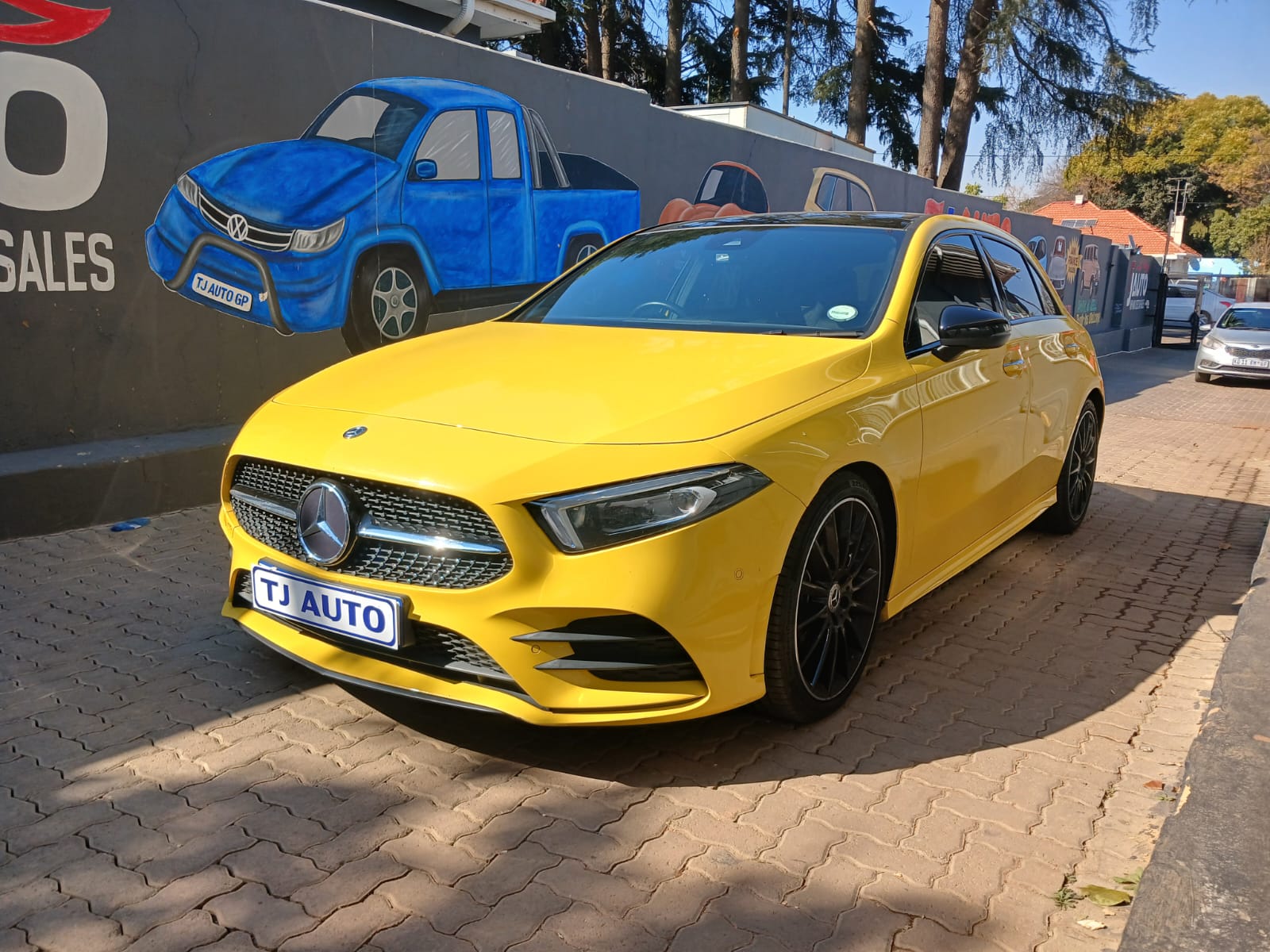Read more about the article 2020 Mercedes-Benz A-Class A200 Hatch AMG Line