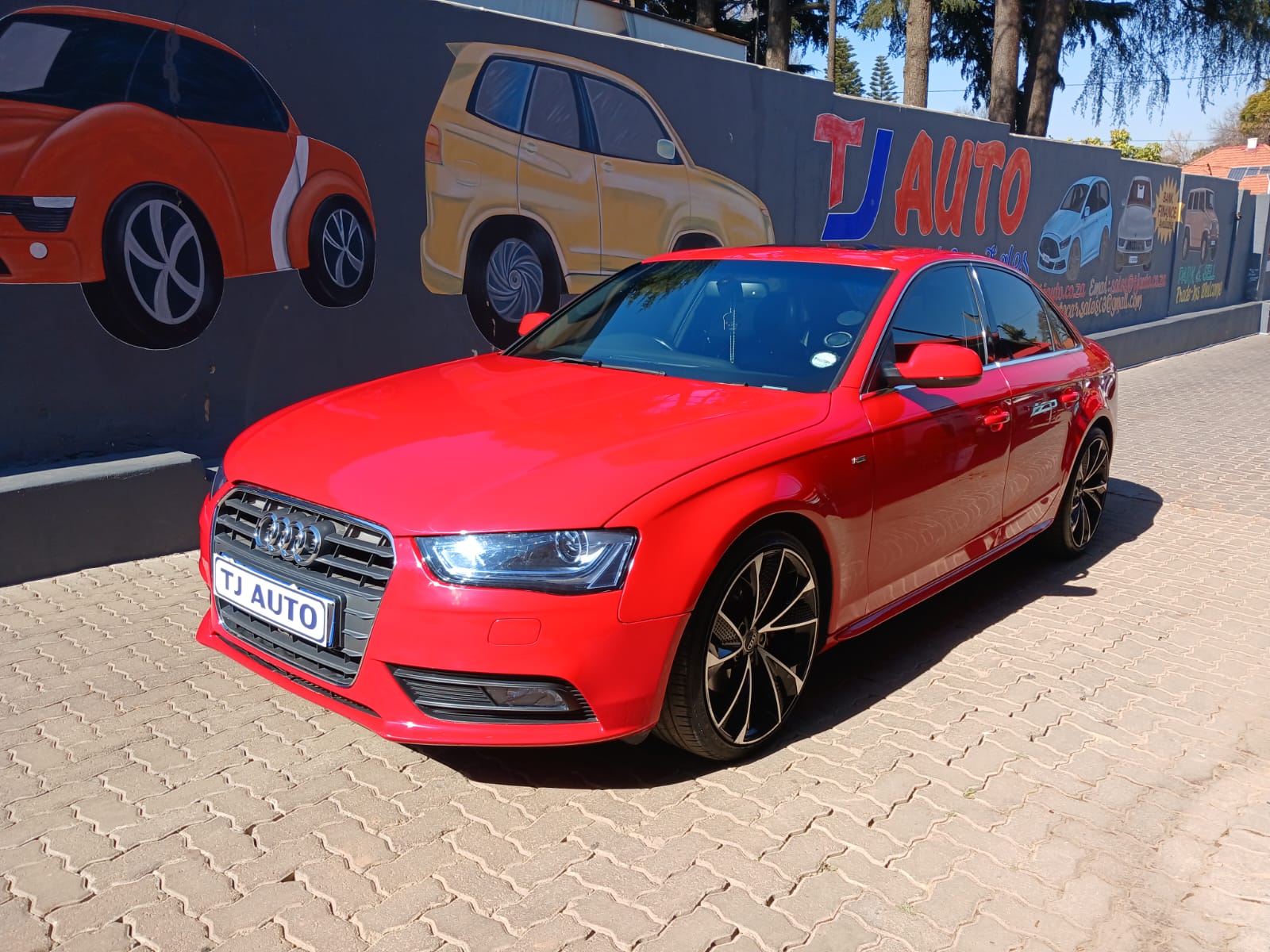 Read more about the article 2013 Audi A4 1.8 T SE Auto
