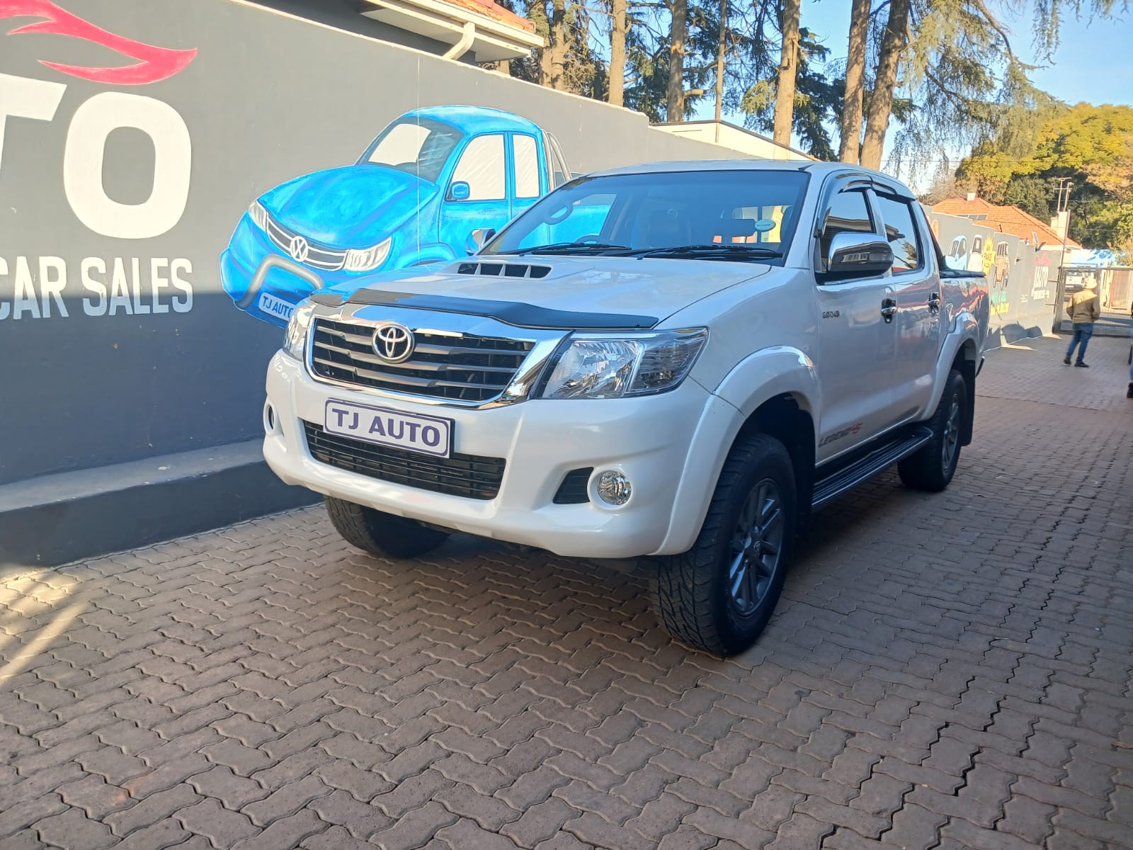 Read more about the article 2012 Toyota Hilux 3.0 D-4D Raider Raised Body Double-Cab