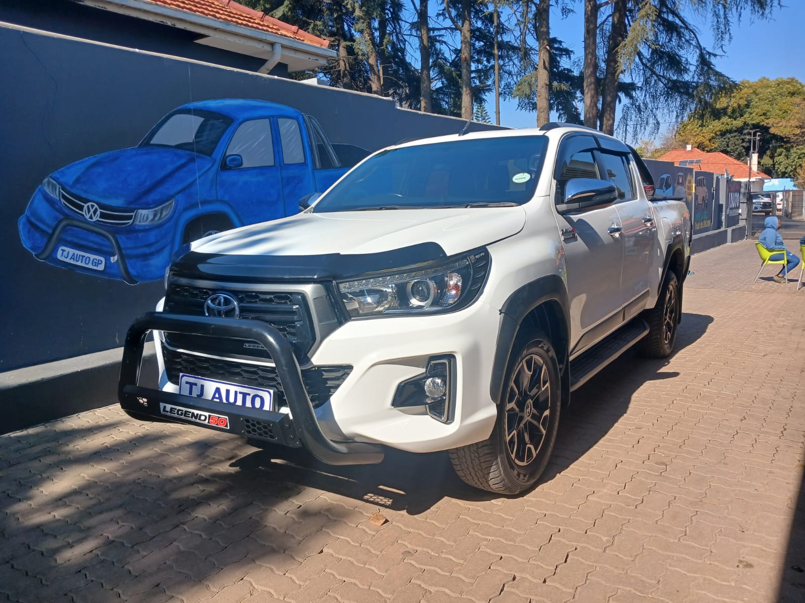 Read more about the article 2018 Toyota Hilux 2.8 GD-6 Raised Body Legend50 4×4 Double-Cab
