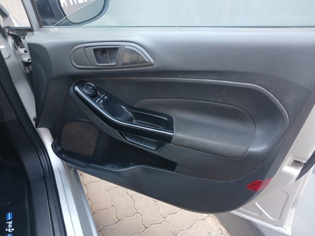 i15