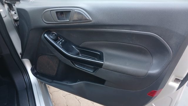 i15
