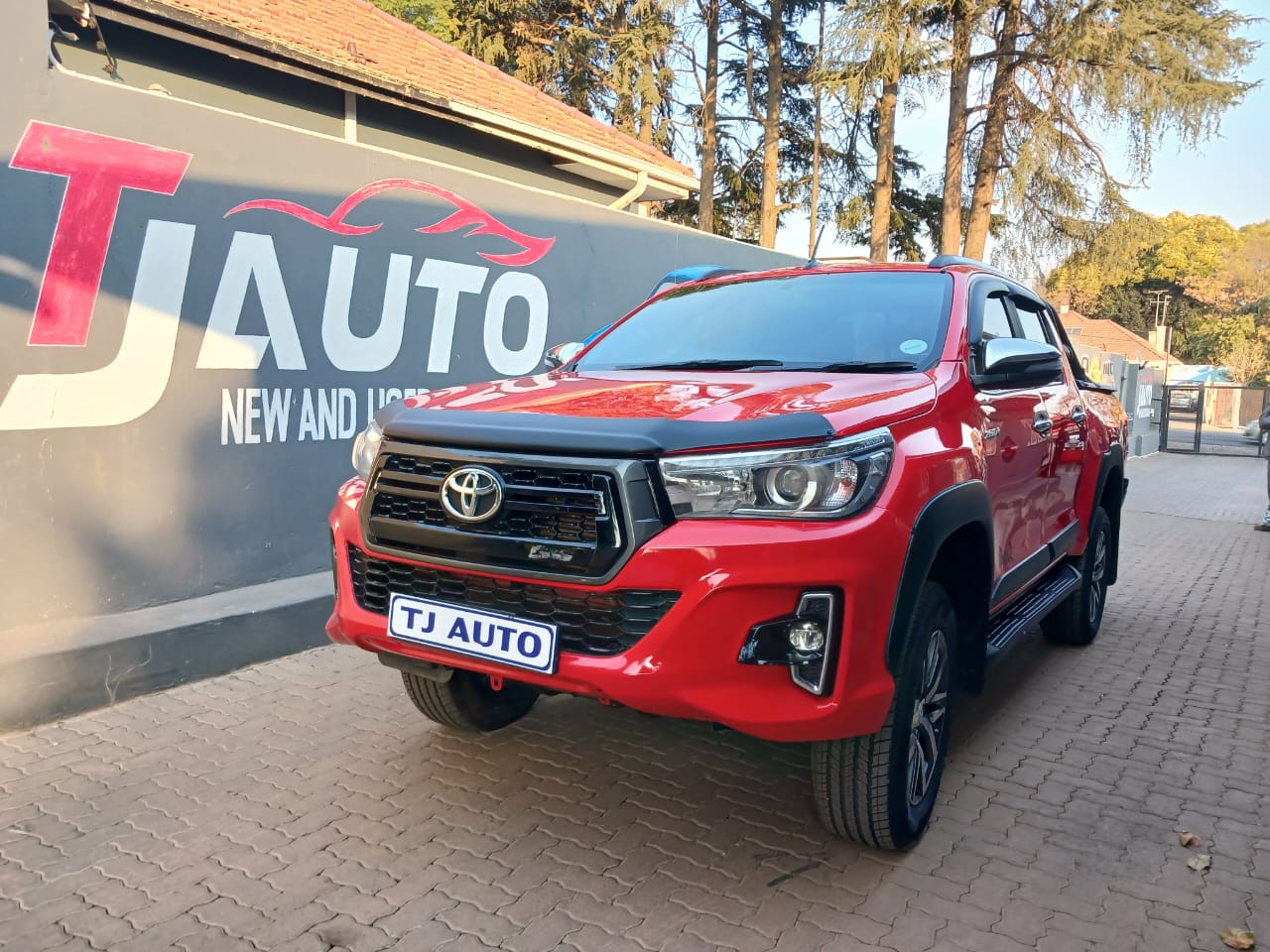 Read more about the article 2019 Toyota Hilux 2.8 GD-6 Raider 4×4 Auto Double-Cab