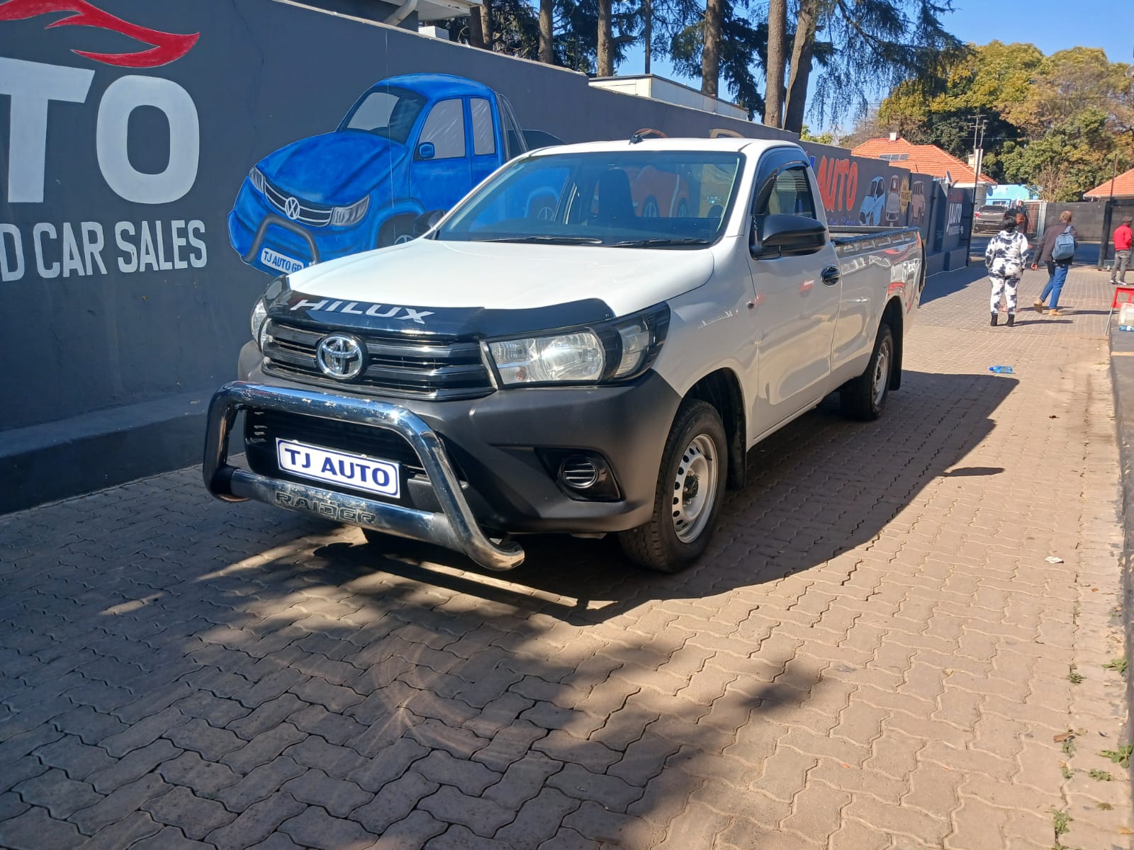 Read more about the article 2016 Toyota Hilux 2.4 GD Single-Cab