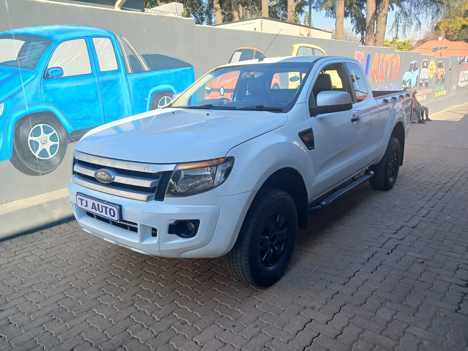 Read more about the article 2013 Ford Ranger 3.2 TDCi XLS 4×4 SuperCab