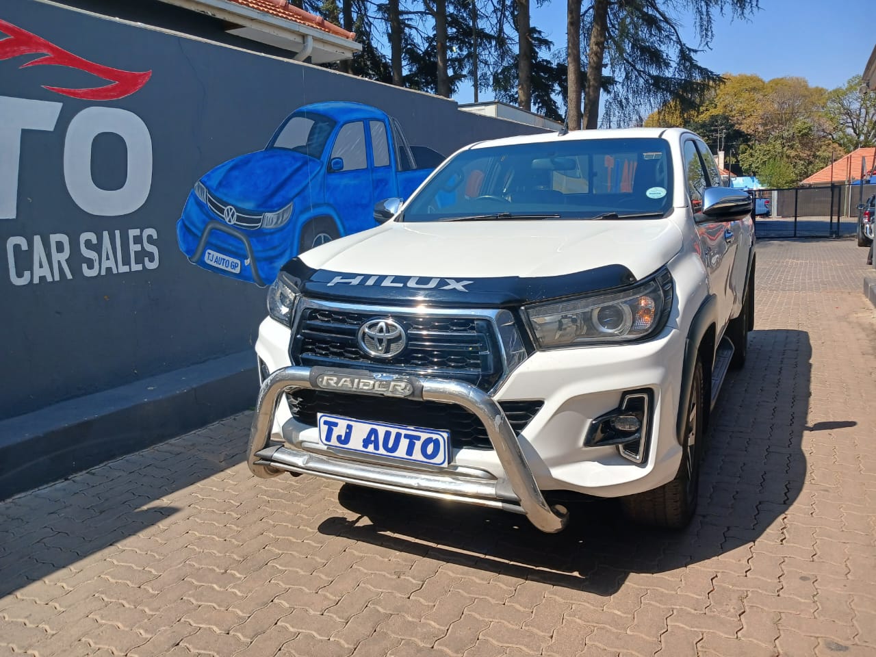 Read more about the article 2019 Toyota Hilux 2.8 GD-6 Raised Body Auto Raider Extended-Cab
