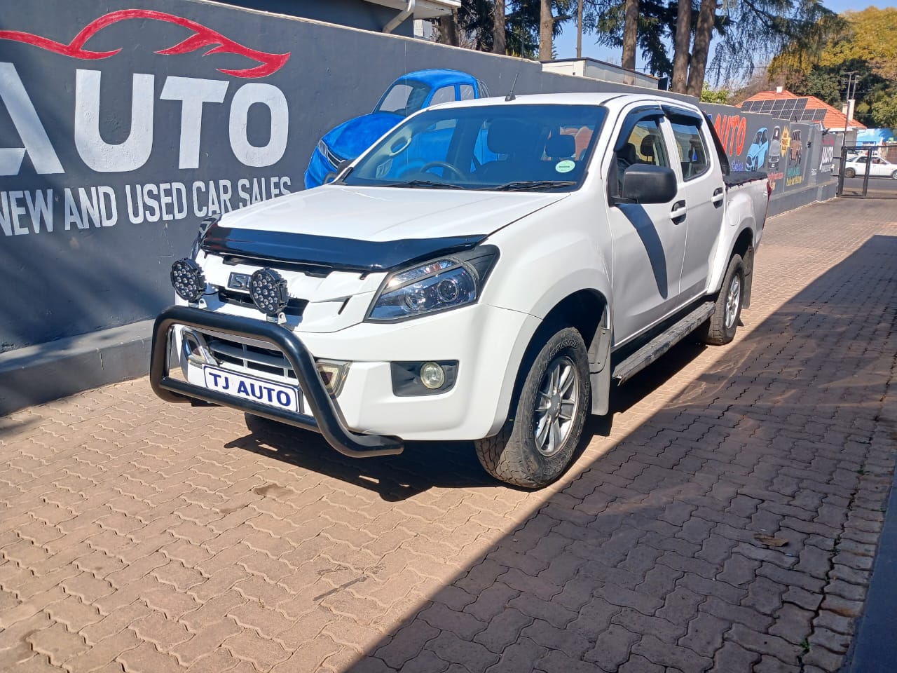 Read more about the article 2014 Isuzu KB 250 D-Teq LE Double-Cab