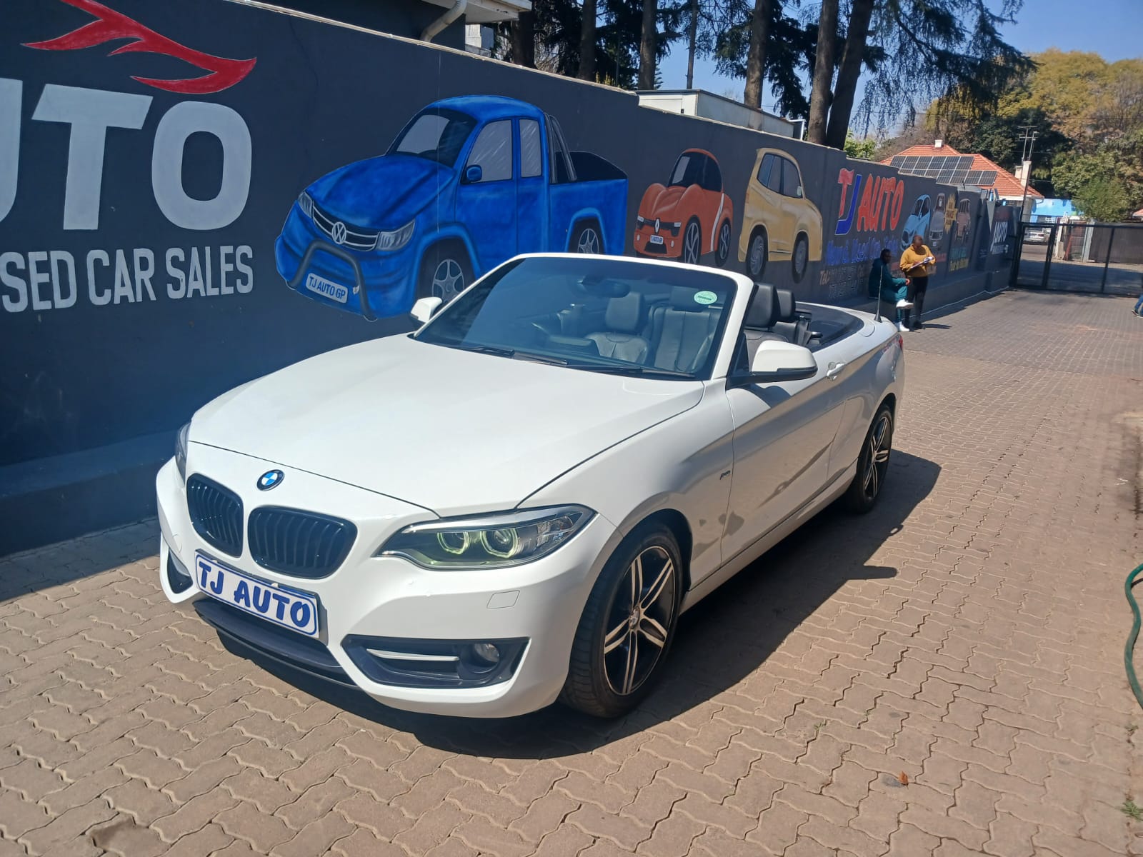 Read more about the article 2017 BMW 2 Series 220i Convertible M Sport Auto