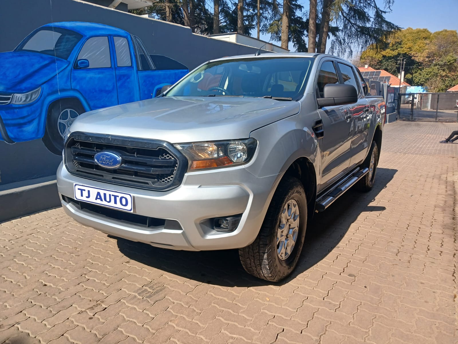 Read more about the article 2016 Ford Ranger 2.2TDCi Double Cab Hi-Rider XL