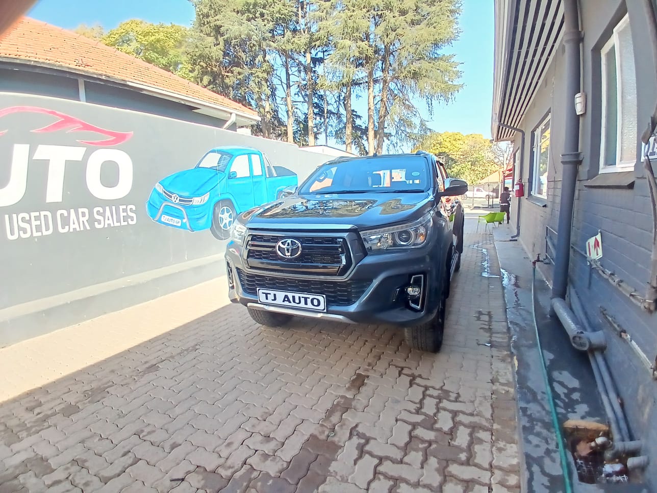 Read more about the article 2020 Toyota Hilux 2.8GD-6 Double Cab Legend 50