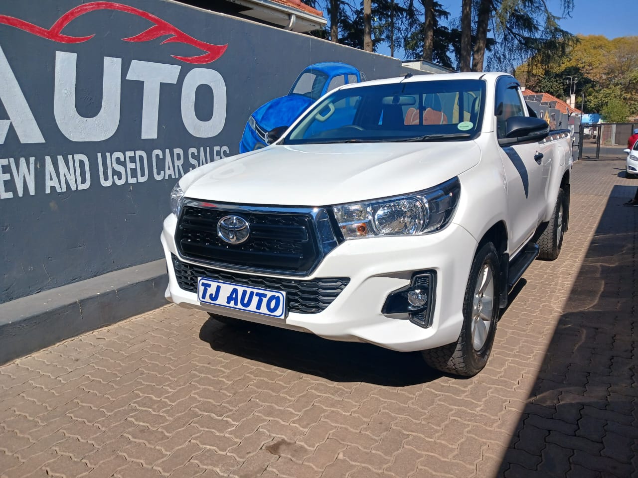 Read more about the article 2018 Toyota Hilux 2.4 GD-6 Raised Body SRX Single-Cab