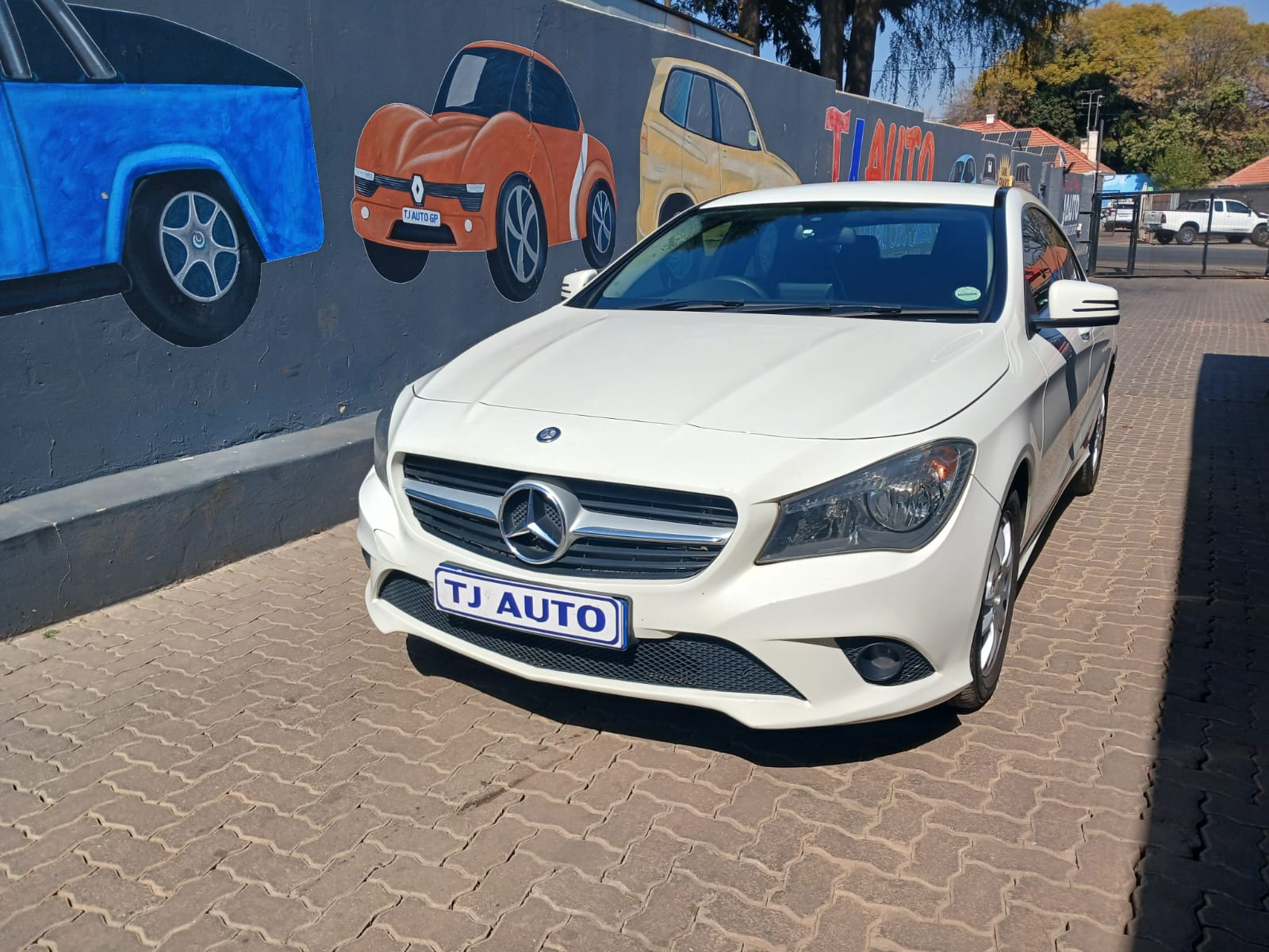 Read more about the article 2015 Mercedes-Benz CLA 200 Auto