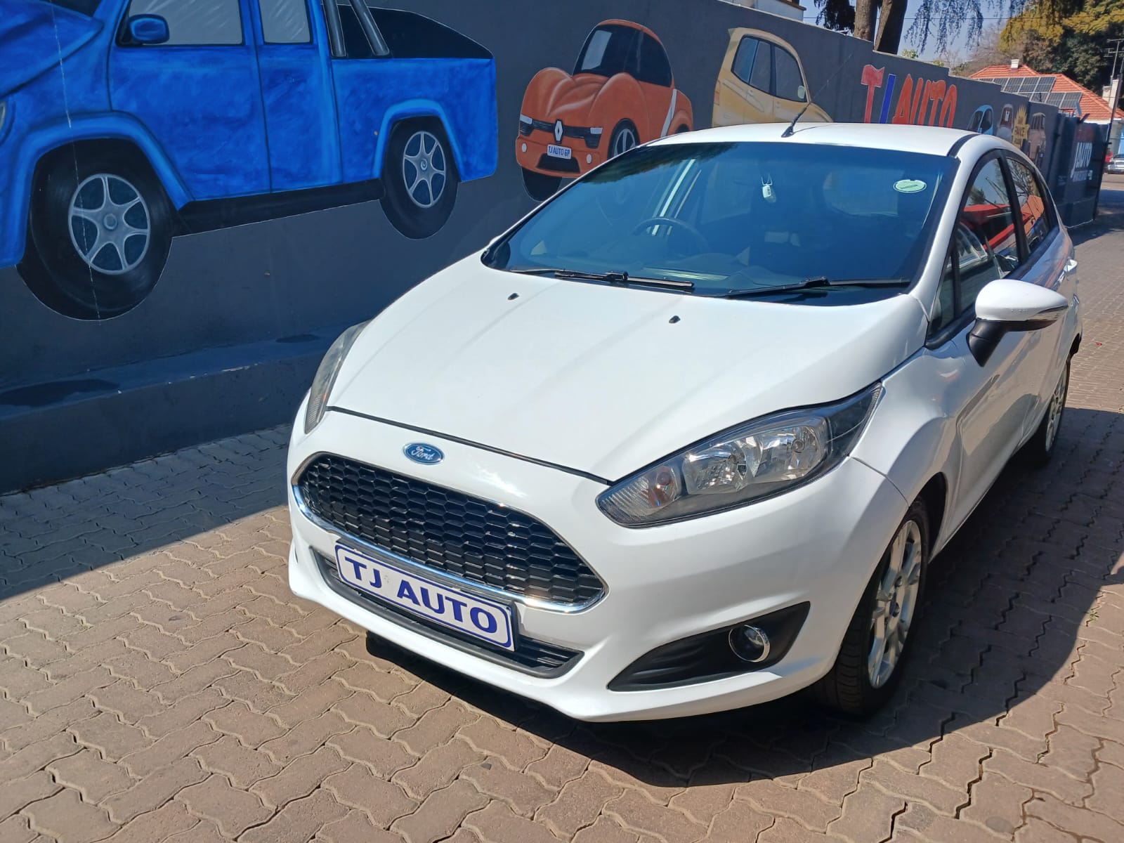 Read more about the article 2015 Ford Fiesta 1.4 Ambiente 5-dr