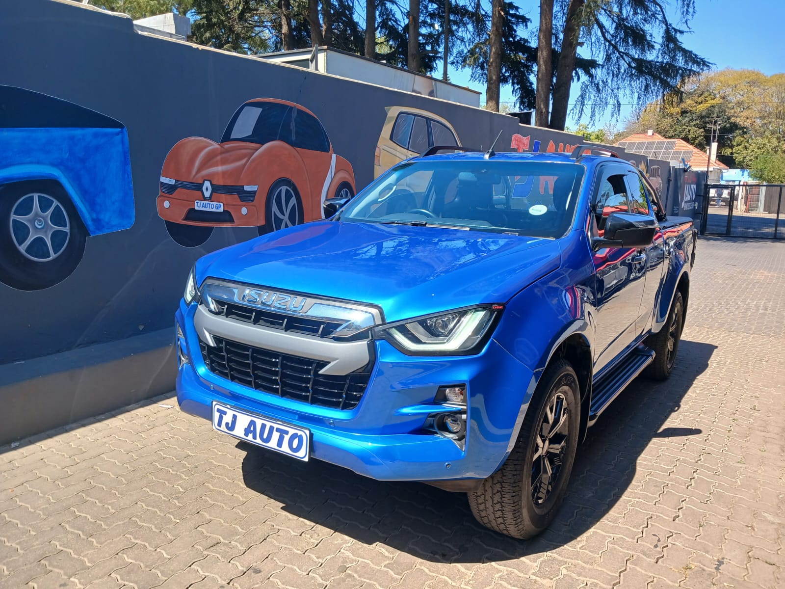 Read more about the article 2022 Isuzu D-Max 3.0 DDI LSE Auto Extended Cab