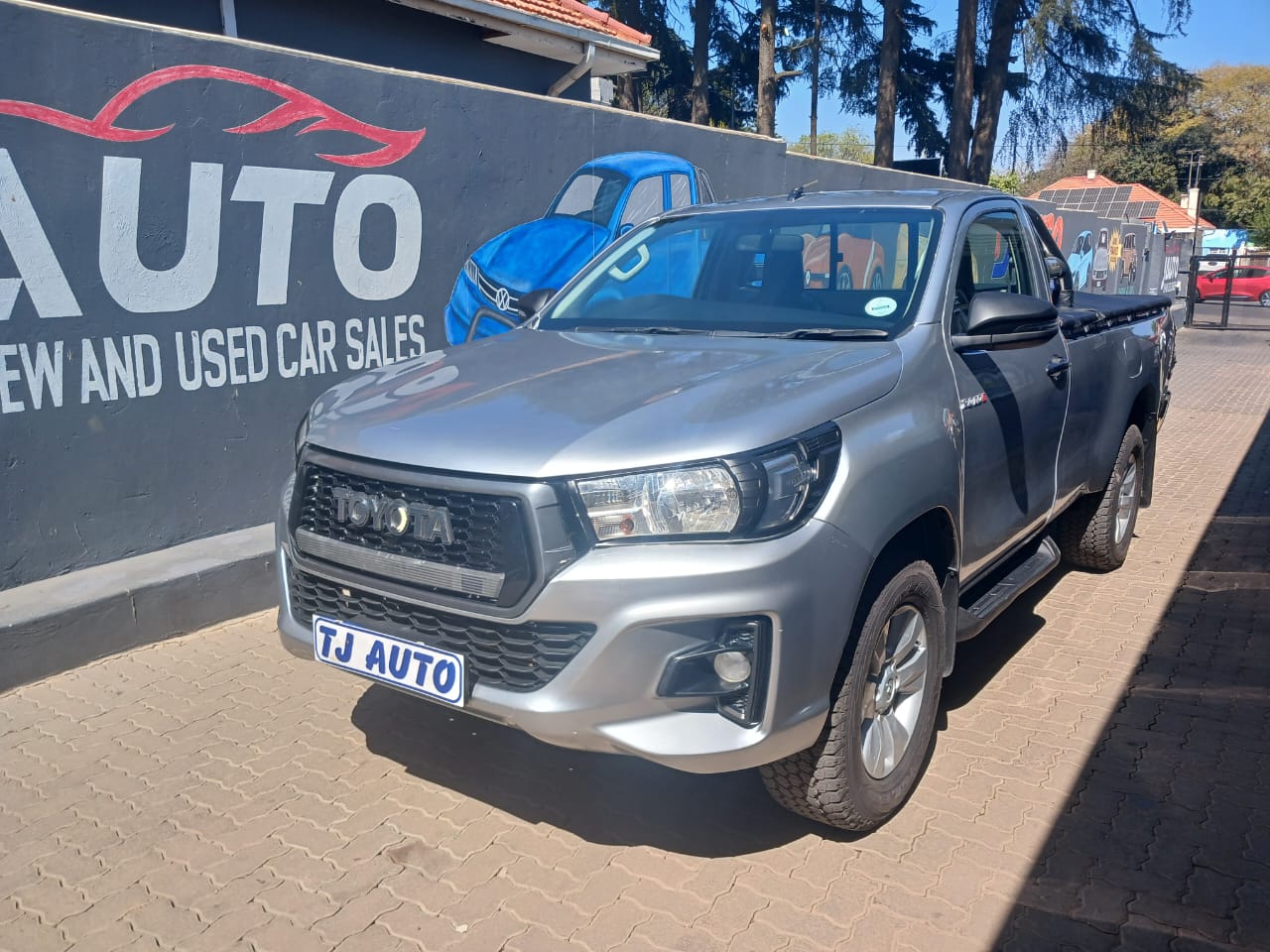 Read more about the article 2018 Toyota Hilux 2.4 GD-6 Raised Body SRX Single-Cab