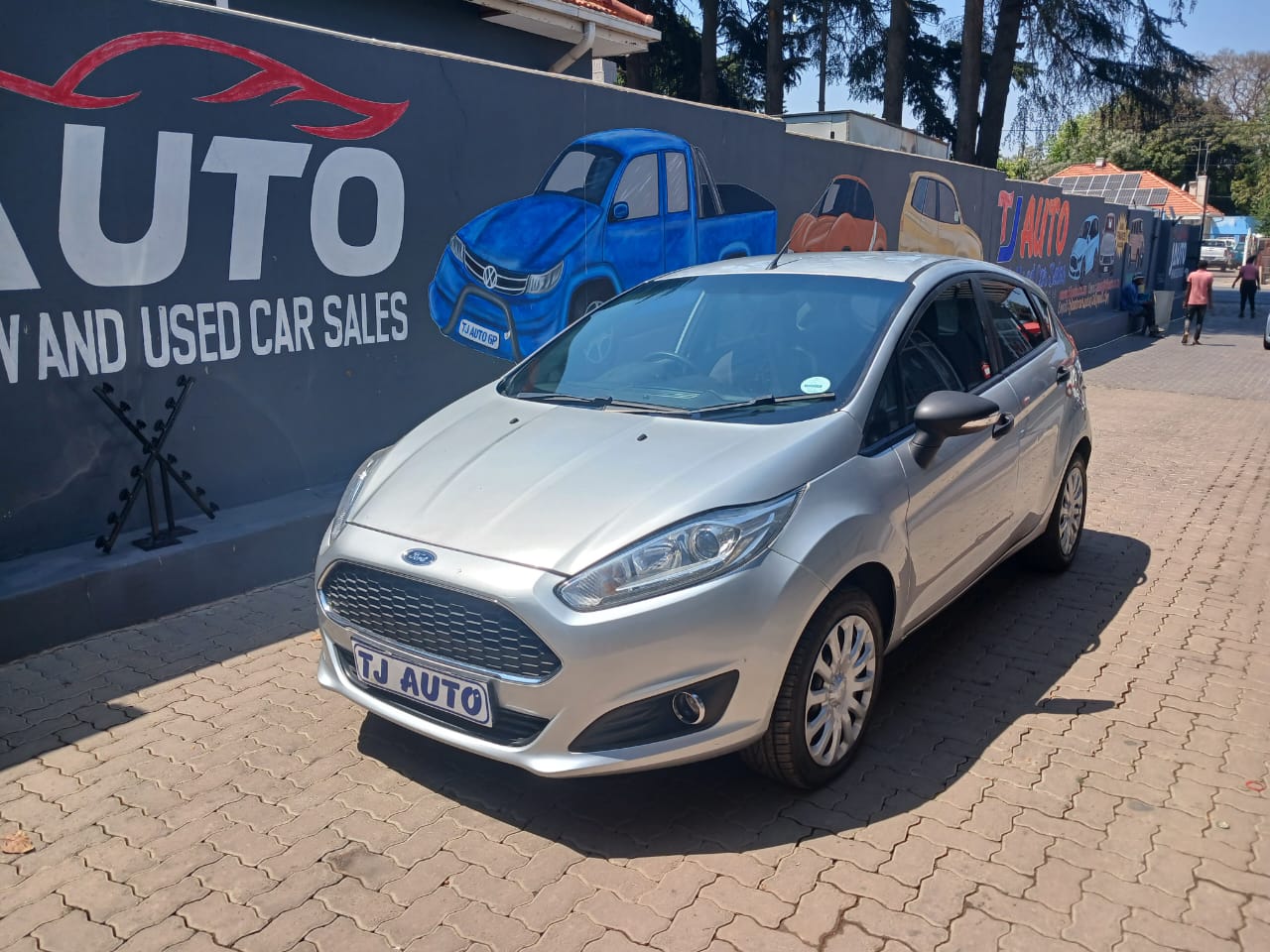 Read more about the article 2017 Ford Fiesta 5-Door 1.0T Trend