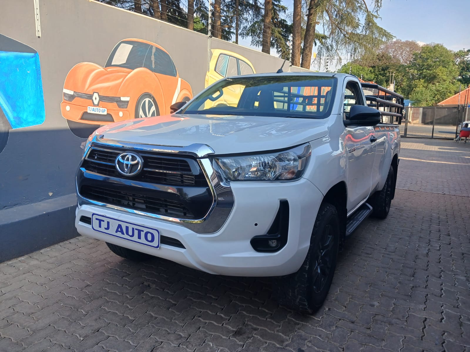 Read more about the article 2021 Toyota Hilux 2.4GD-6 4×4 Raider Auto