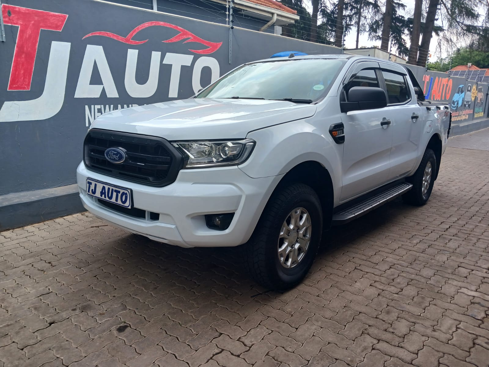 Read more about the article Ford Ranger 2.2TDCi Double Cab 4×4 XLS Auto