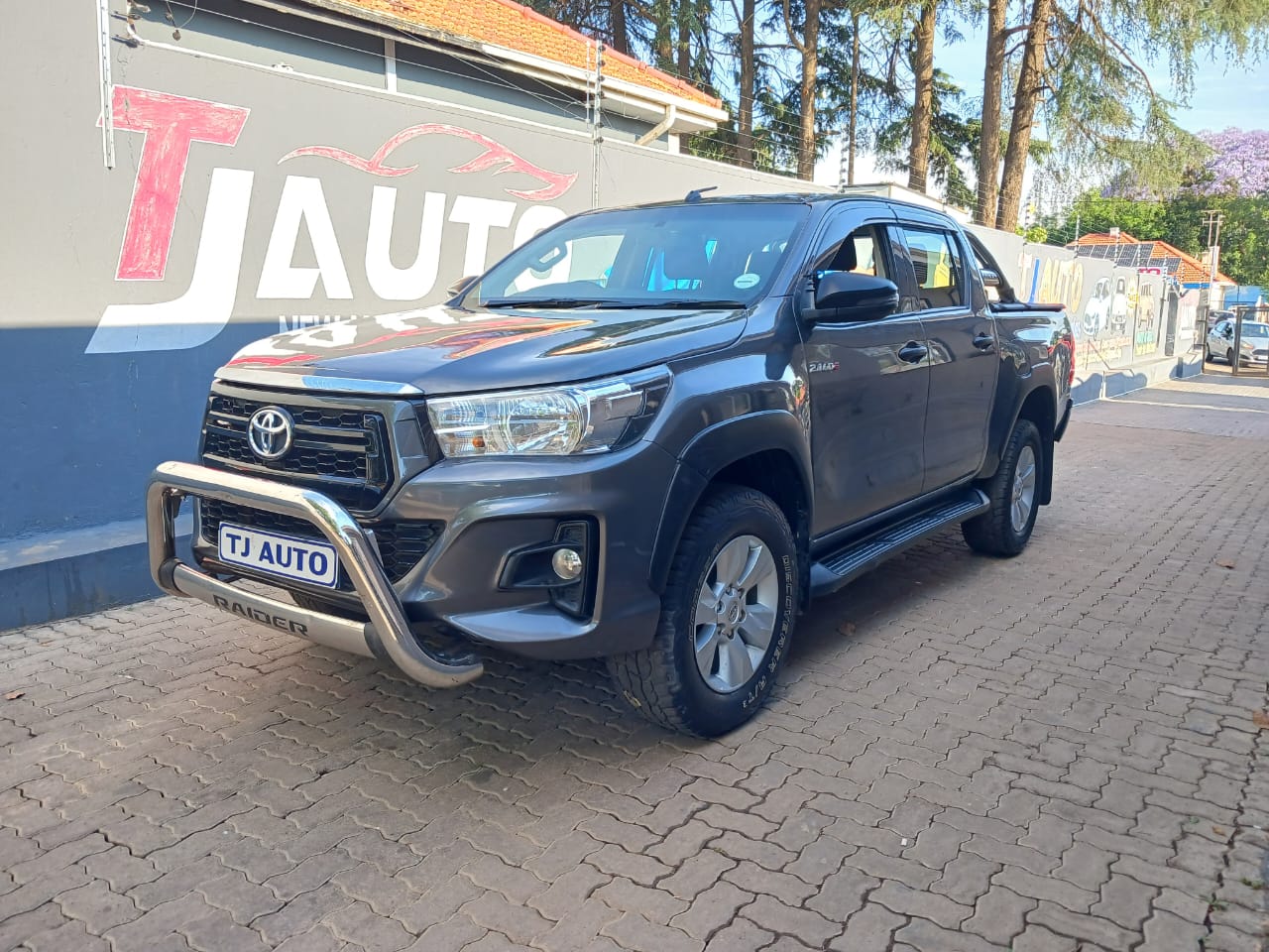 Read more about the article 2018 Toyota Hilux 2.4 GD-6 Raised Body SRX Double-Cab