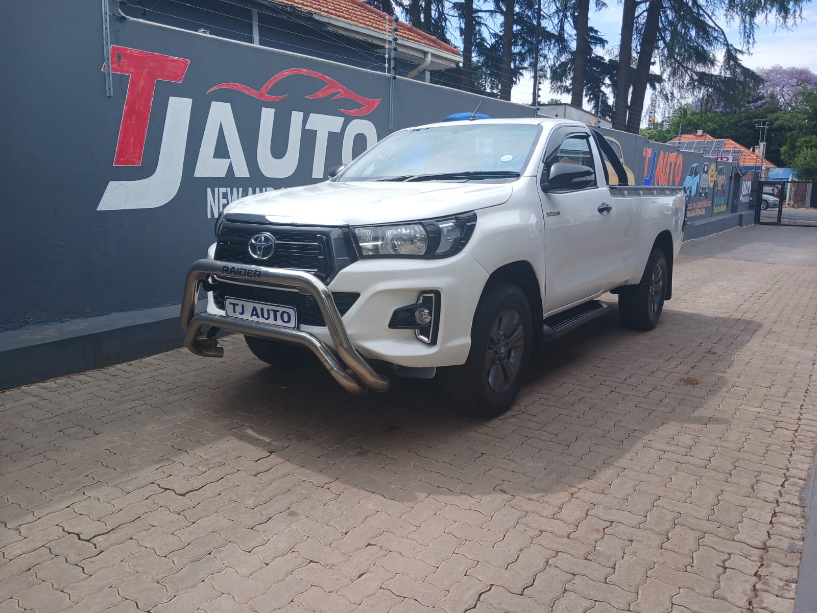 Read more about the article 2017 Toyota Hilux 2.4 GD-6 SR 4×4 Single-Cab