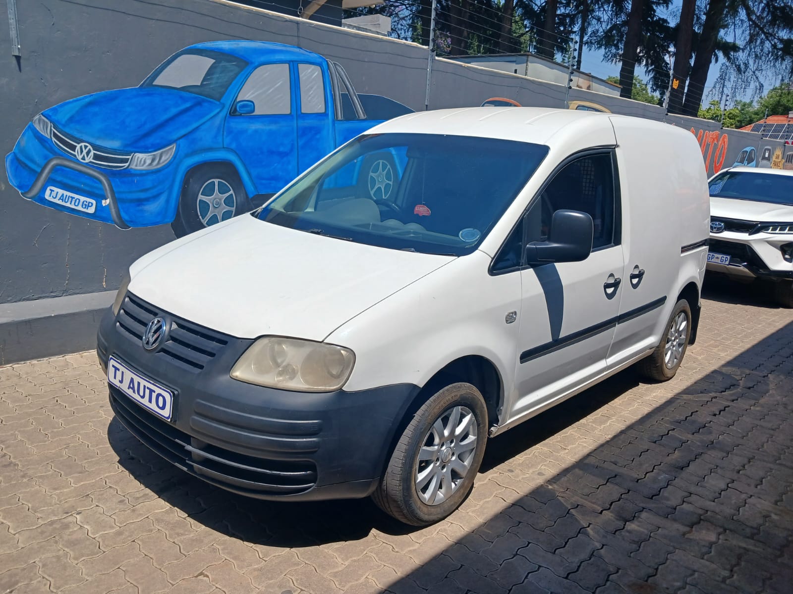 Read more about the article 2007 Volkswagen Caddy 1.9 TDI Panel Van