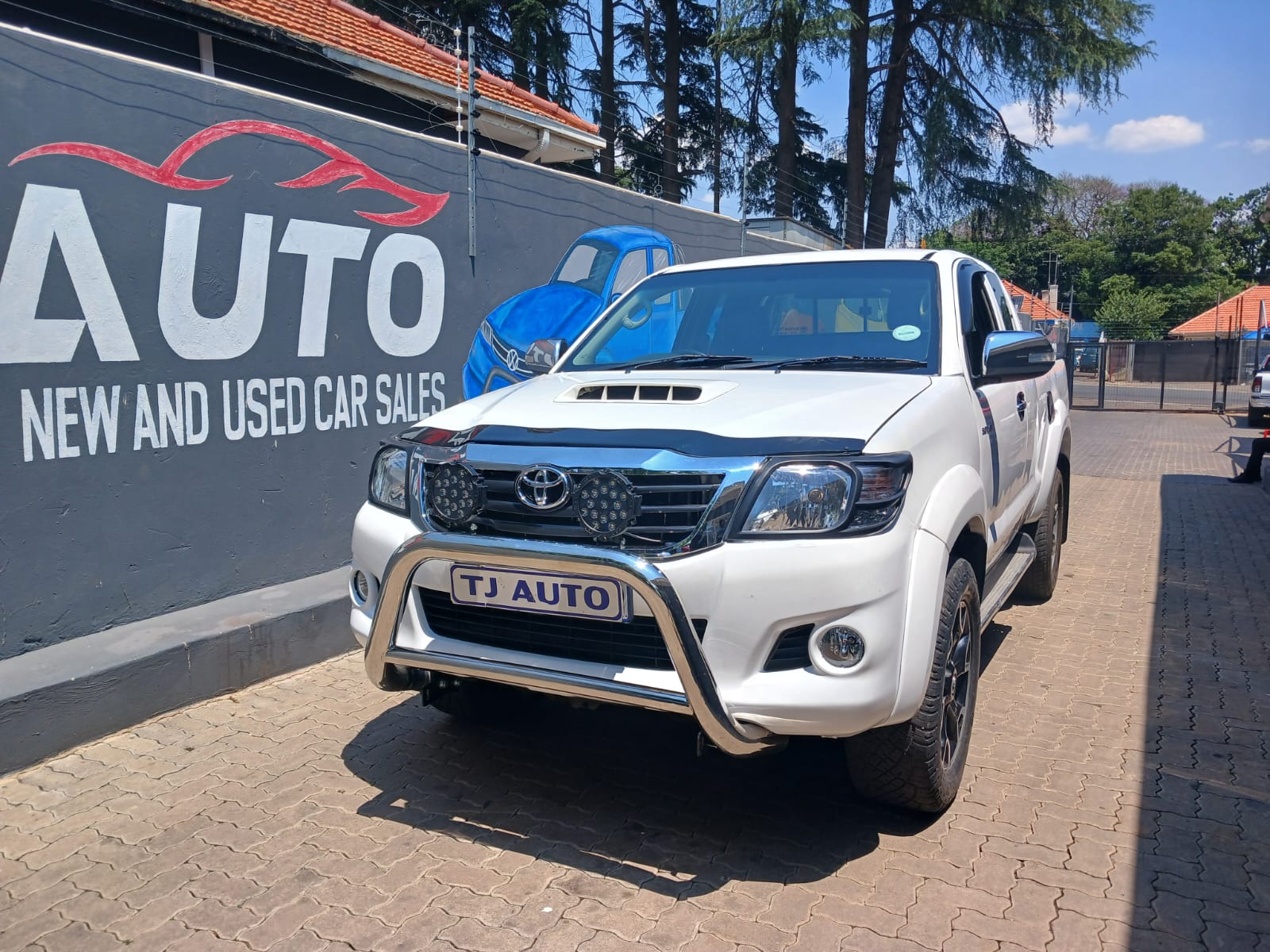 Read more about the article 2013 Toyota Hilux 3.0 D-4D Raider Xtra-Cab