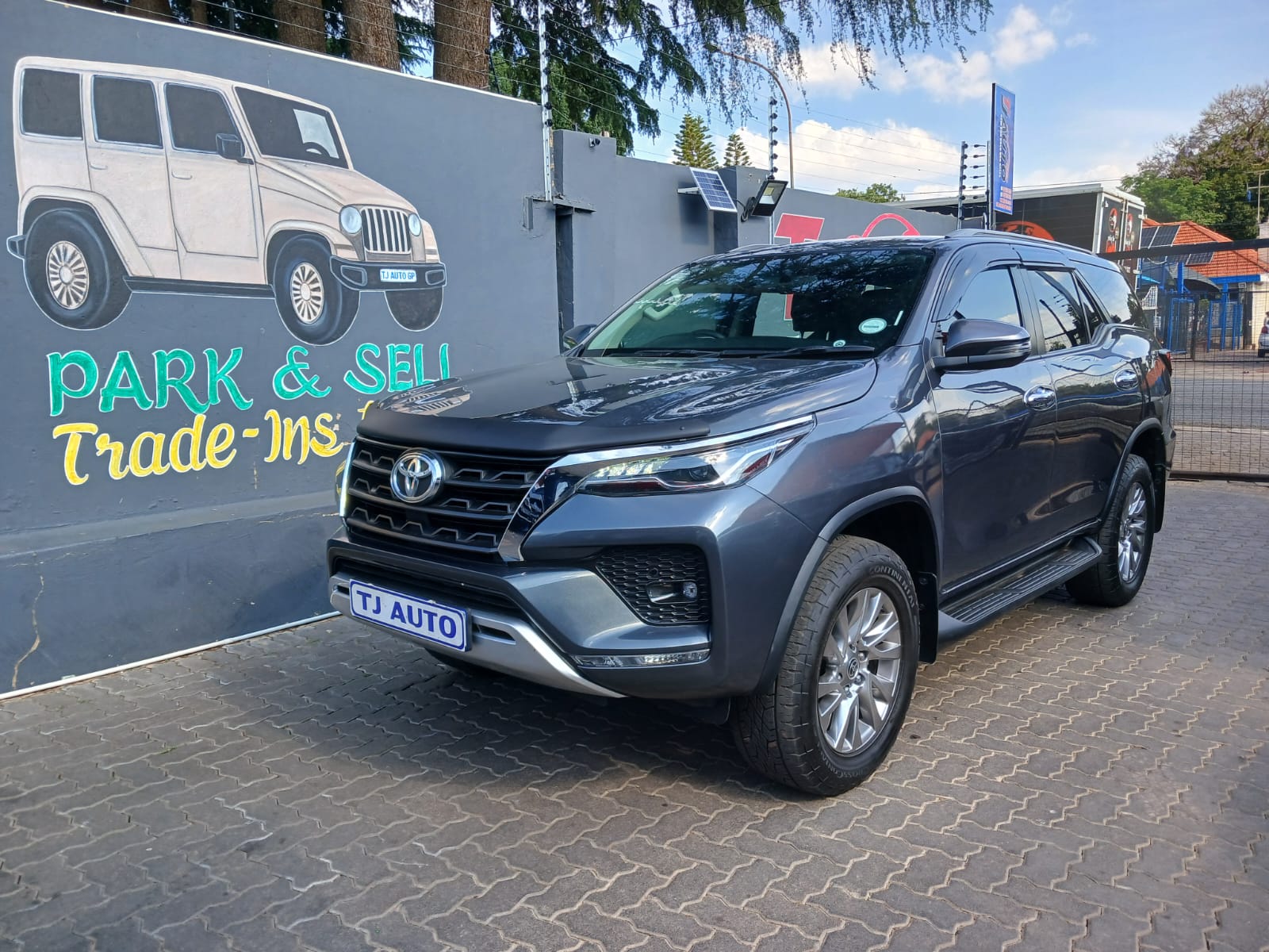 Read more about the article 2022 Toyota Fortuner 2.8 GD-6 Raised Body Auto