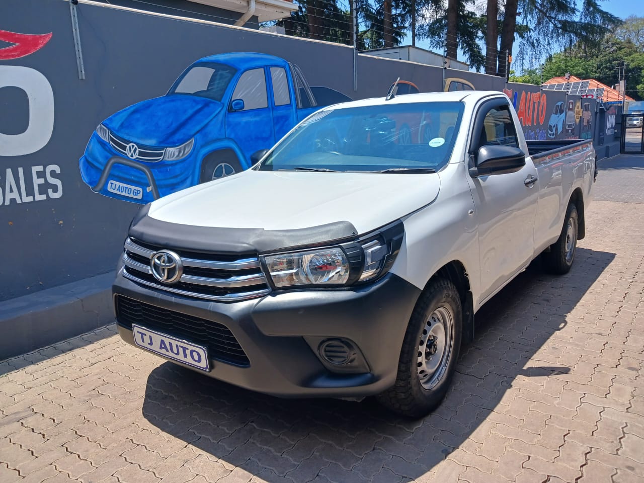 Read more about the article 2016 Toyota Hilux 2.4 GD Single-Cab