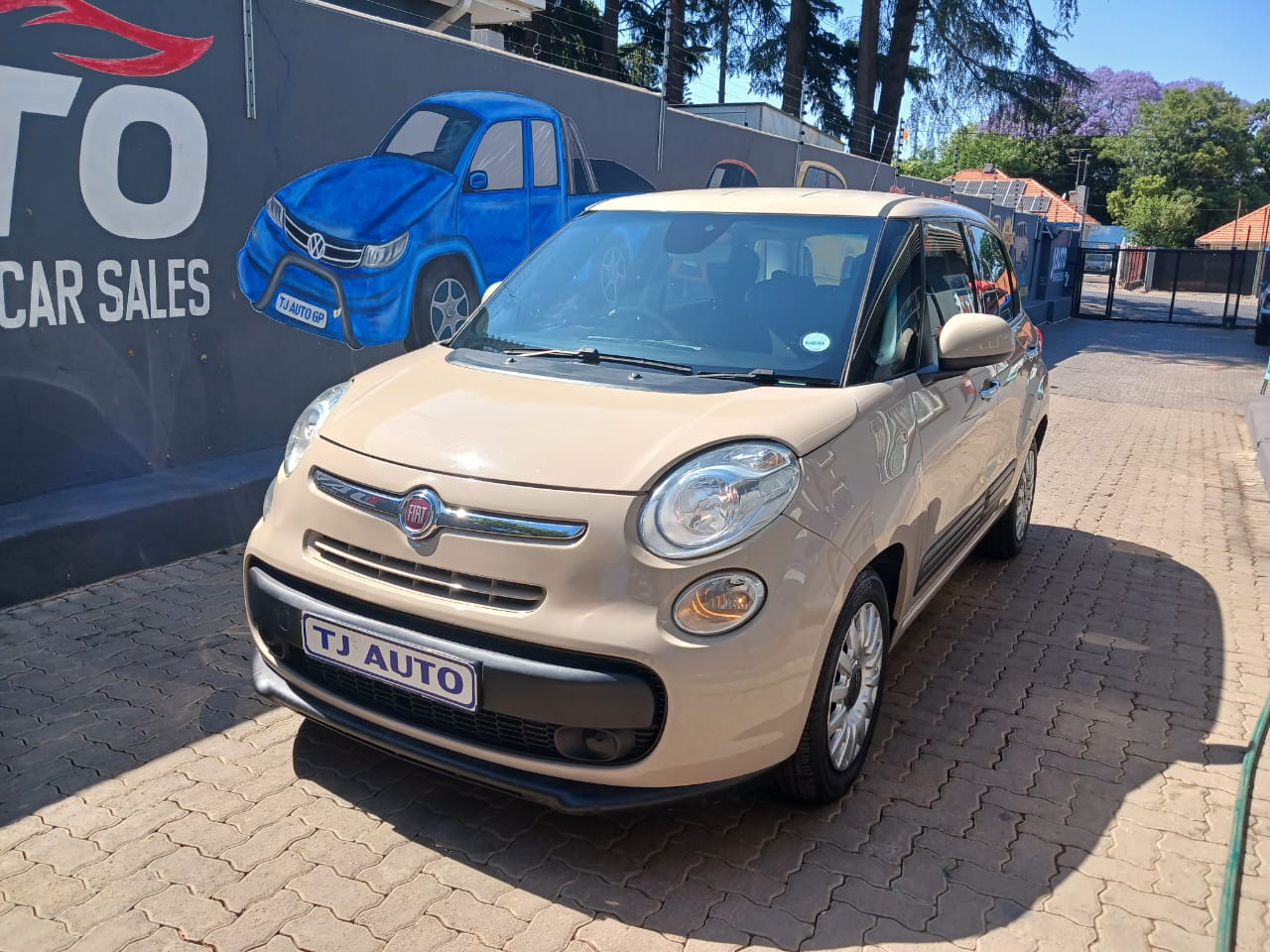 Read more about the article 2014 Fiat 500L 1.4 Easy