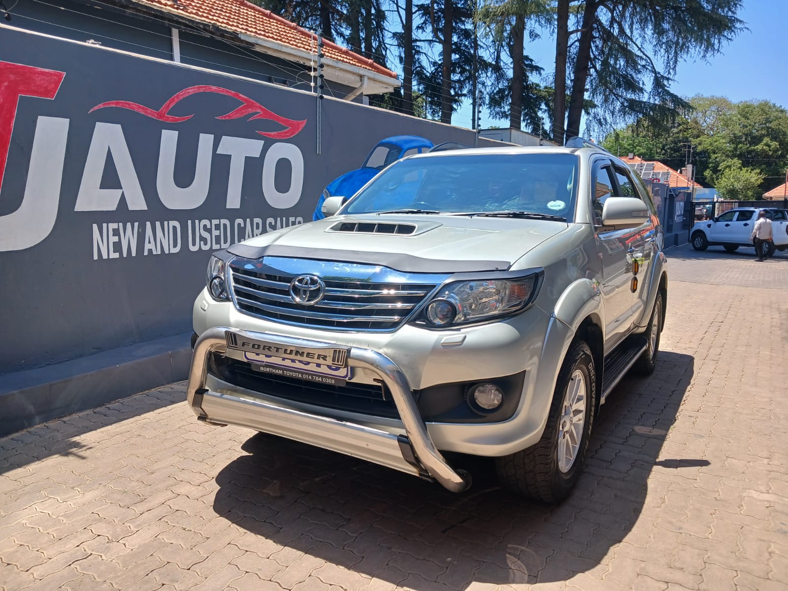 Read more about the article 2014 Toyota Fortuner 3.0 D-4D Raised Body
